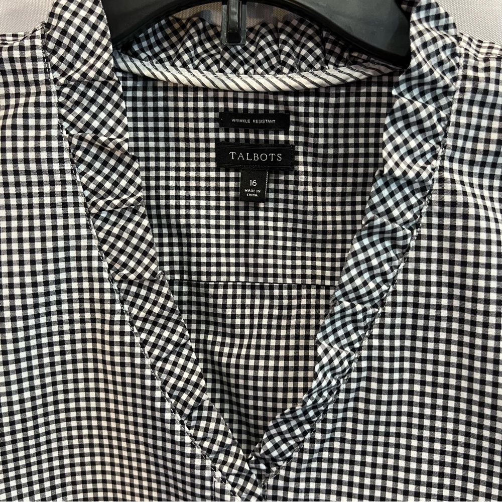 Talbots Black and White Gingham Sleeveless Button-Front Top - Picture 4 of 8